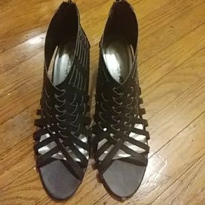 American Eagle size 12 wedge heel zippered back